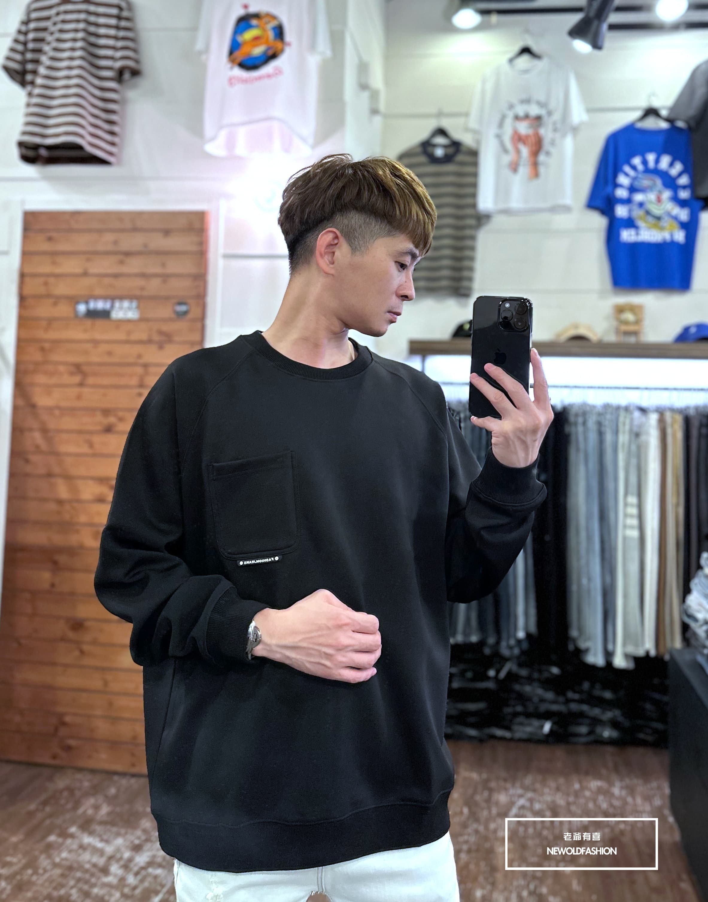 『新品上市』重磅黑標口袋大學T-黑(NOF2309B5535)