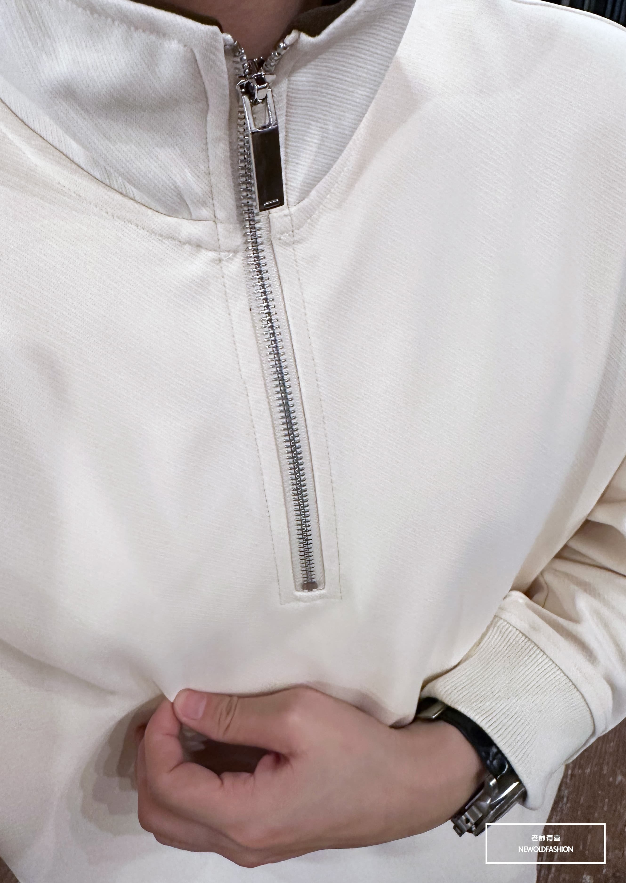 『新品上市』重磅撞色領口袋大學T-米(NOF2310C65008)