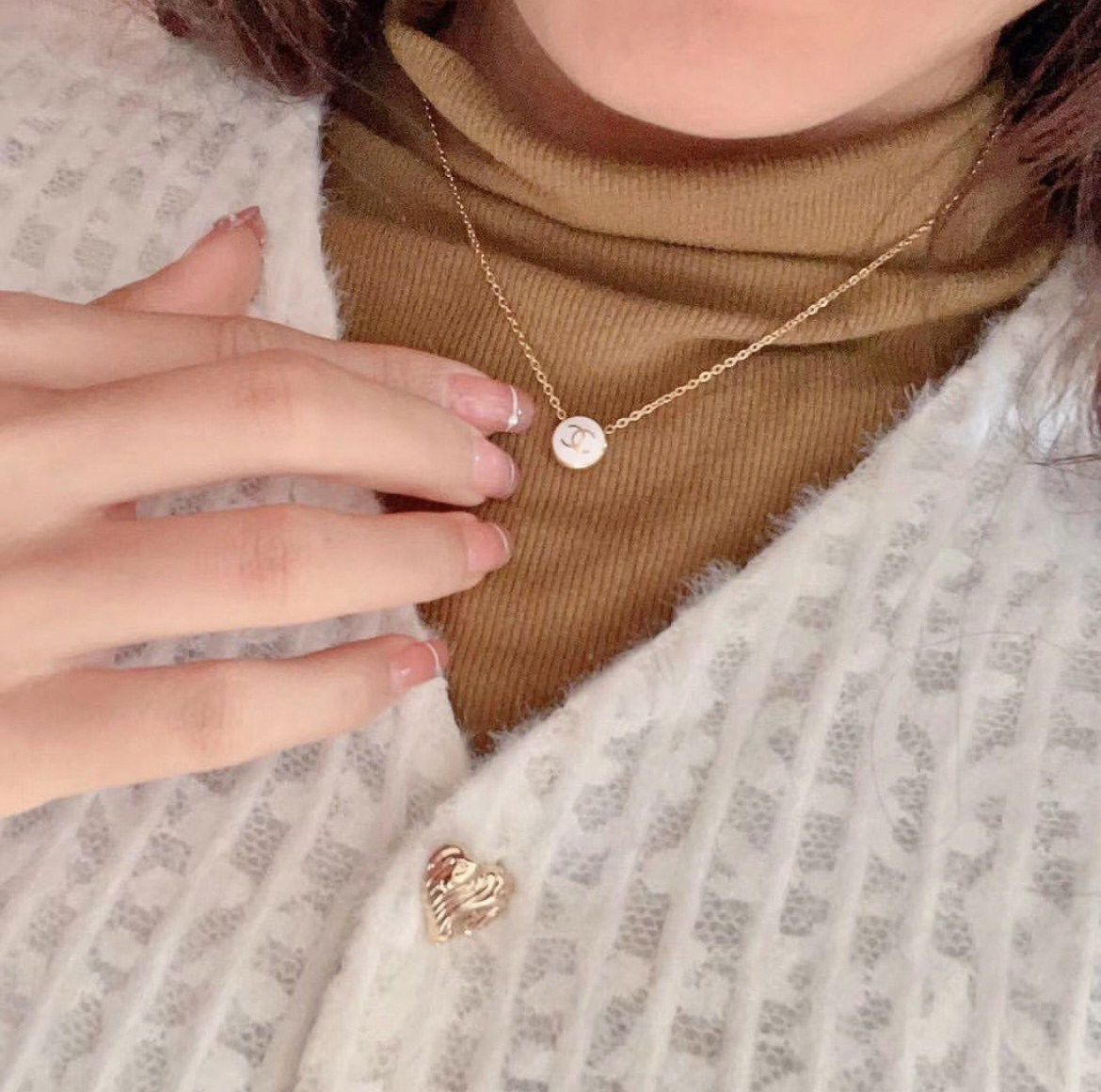 香奶奶 絕美晶透白黑金雙c圓墜翻玩項鍊