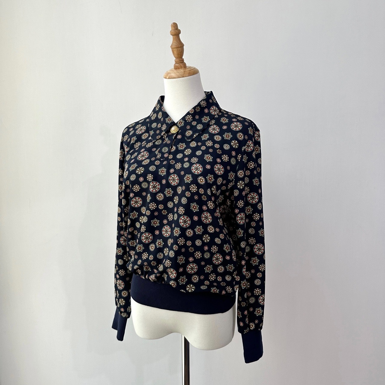 日本製深藍葡式瓷磚花紋上衣