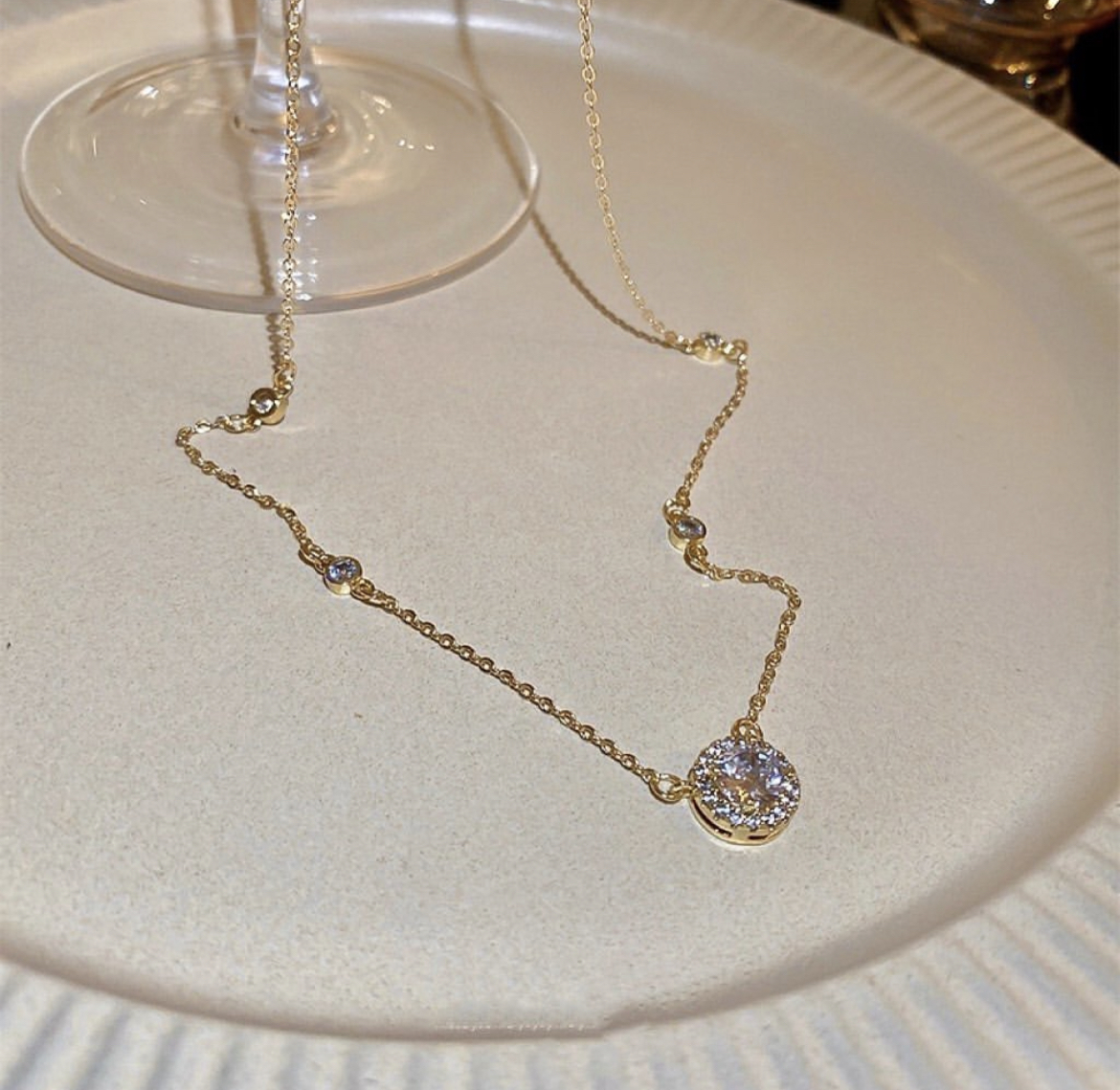 夢幻金圓水鑽鎖骨項鍊