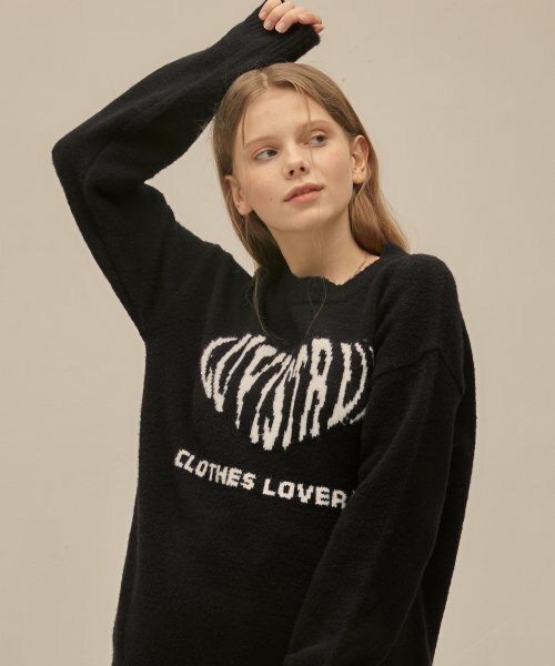 (預訂) LUVISTRUE -  PO HEART KNIT BLACK