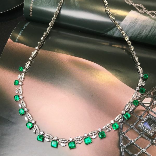 8.7ct 祖母綠豪華套鏈