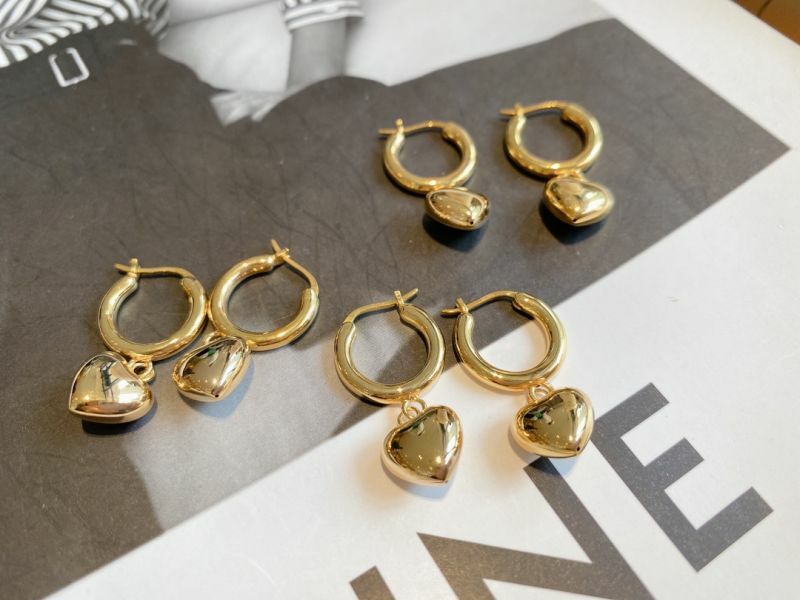 金桃心耳圈耳環