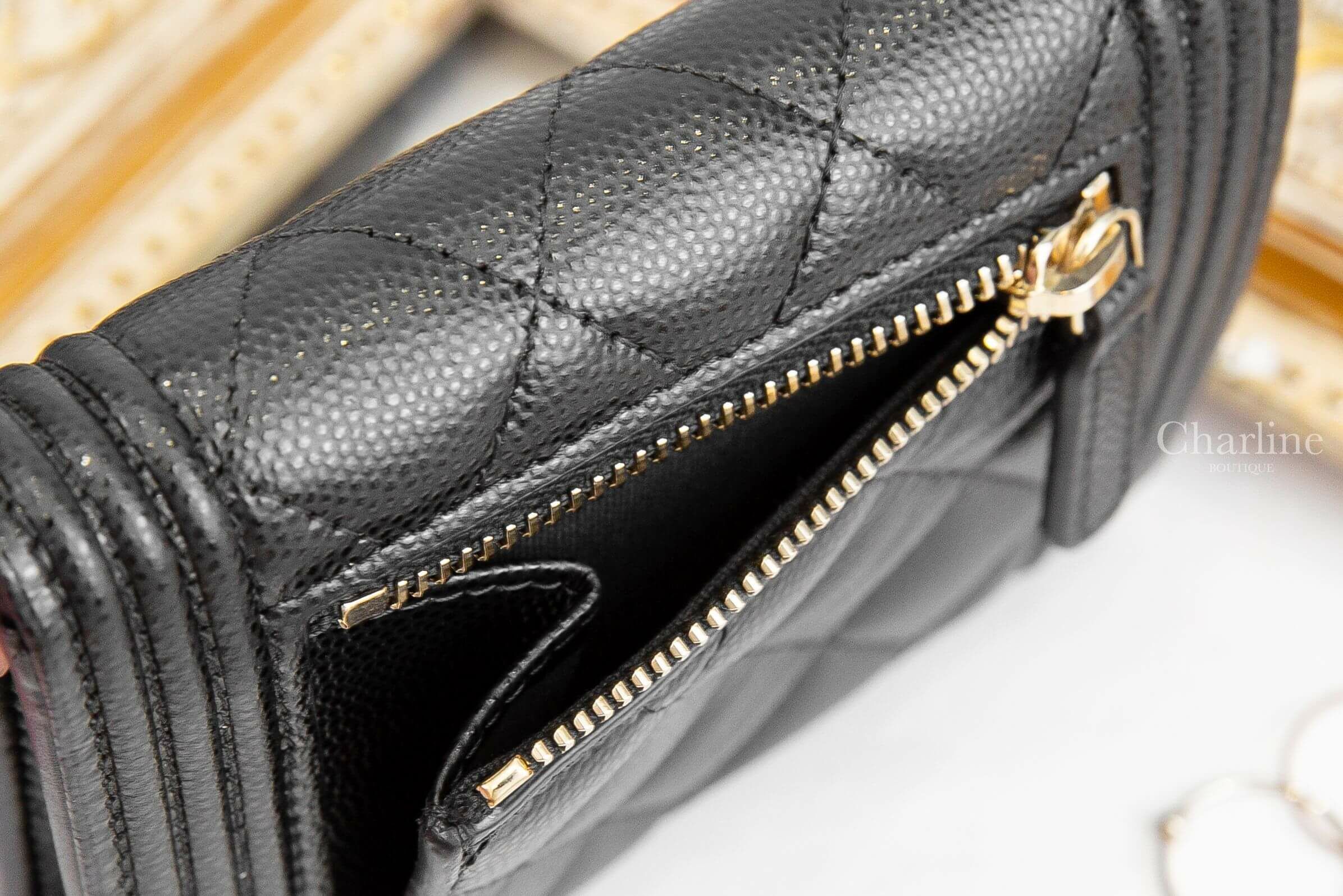 Chanel Boy Wallet 黑色金CC荔枝菱格紋三折短夾-Charline Boutique 精品代購