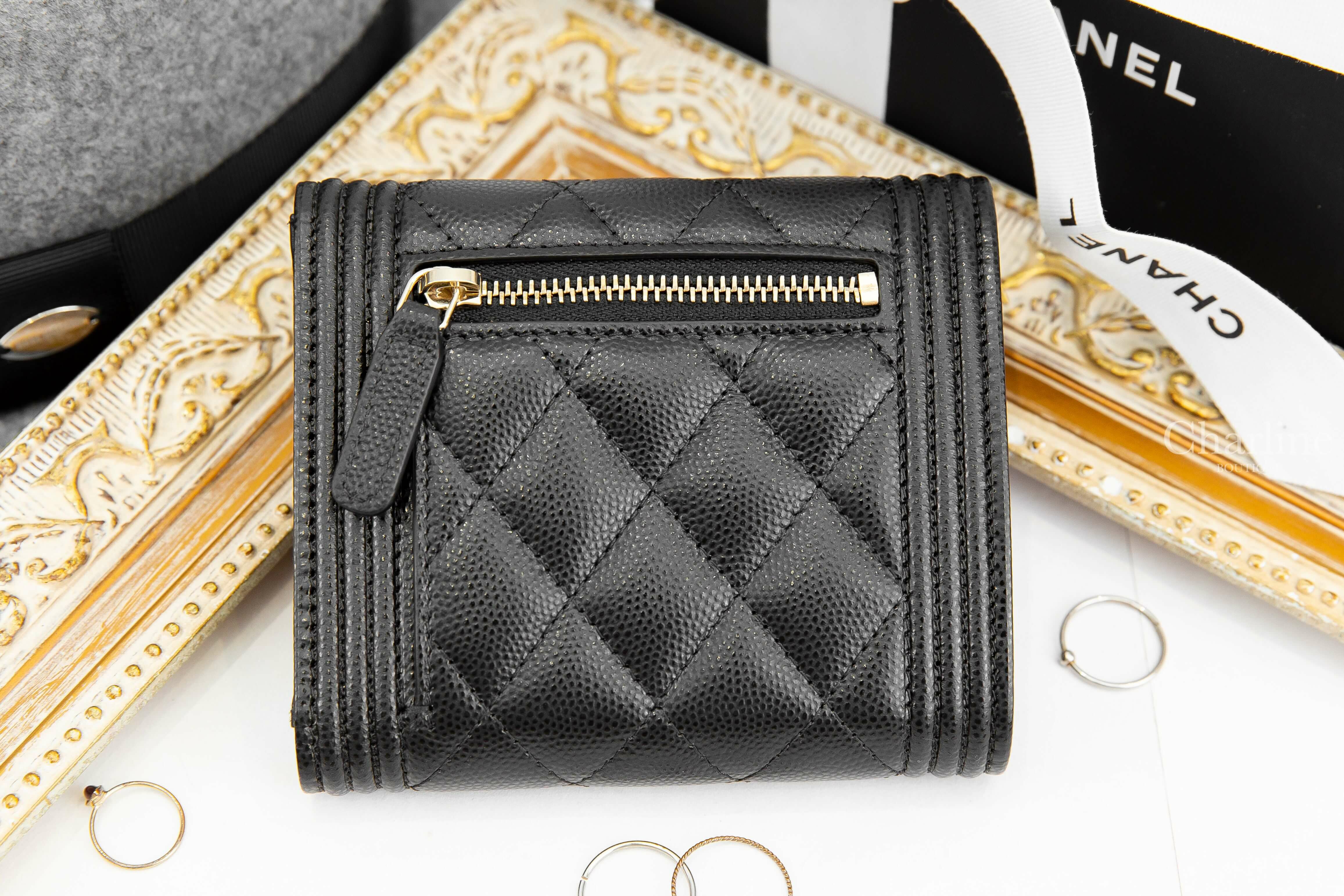 Chanel Boy Wallet 黑色金CC荔枝菱格紋三折短夾-Charline Boutique 精品代購