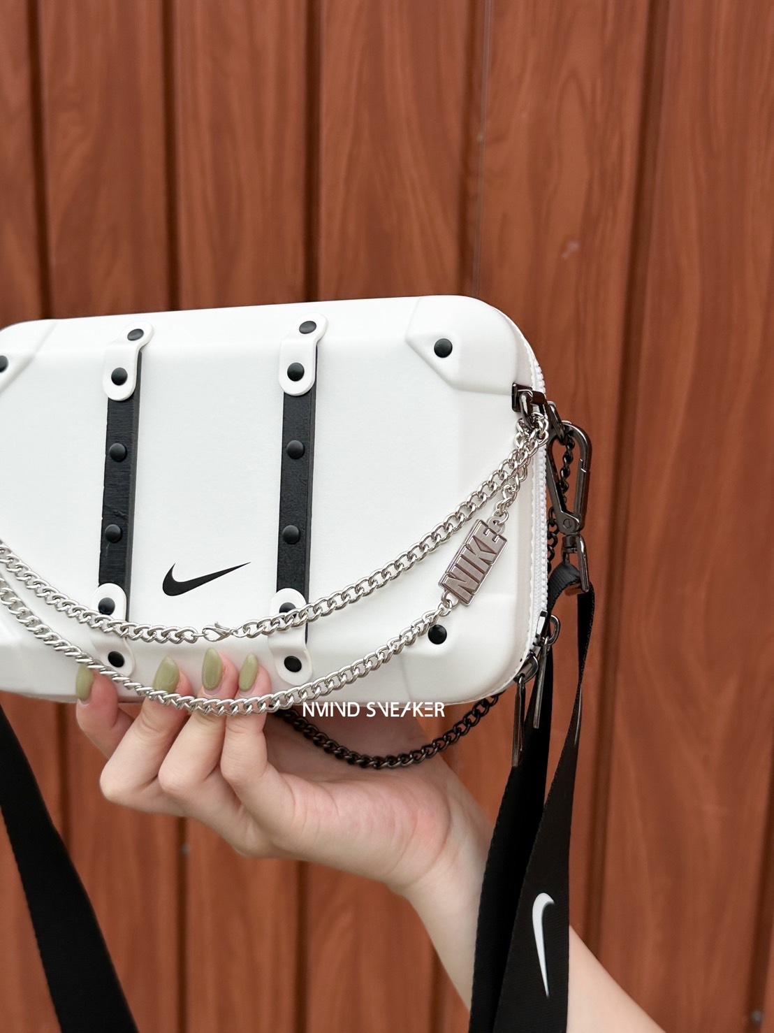 <快速出貨> NIKE 海外限定 箱包+吊飾 白 (可當項鍊)