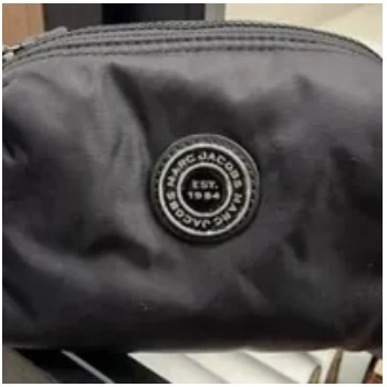 [S] MARC JACOBS 4S3SCP003S04 PUFFY NYLON SIGNET SLG COSMETIC CASE POUCH,BLACK, 4S3SCP003S04-001 (SMJ196)