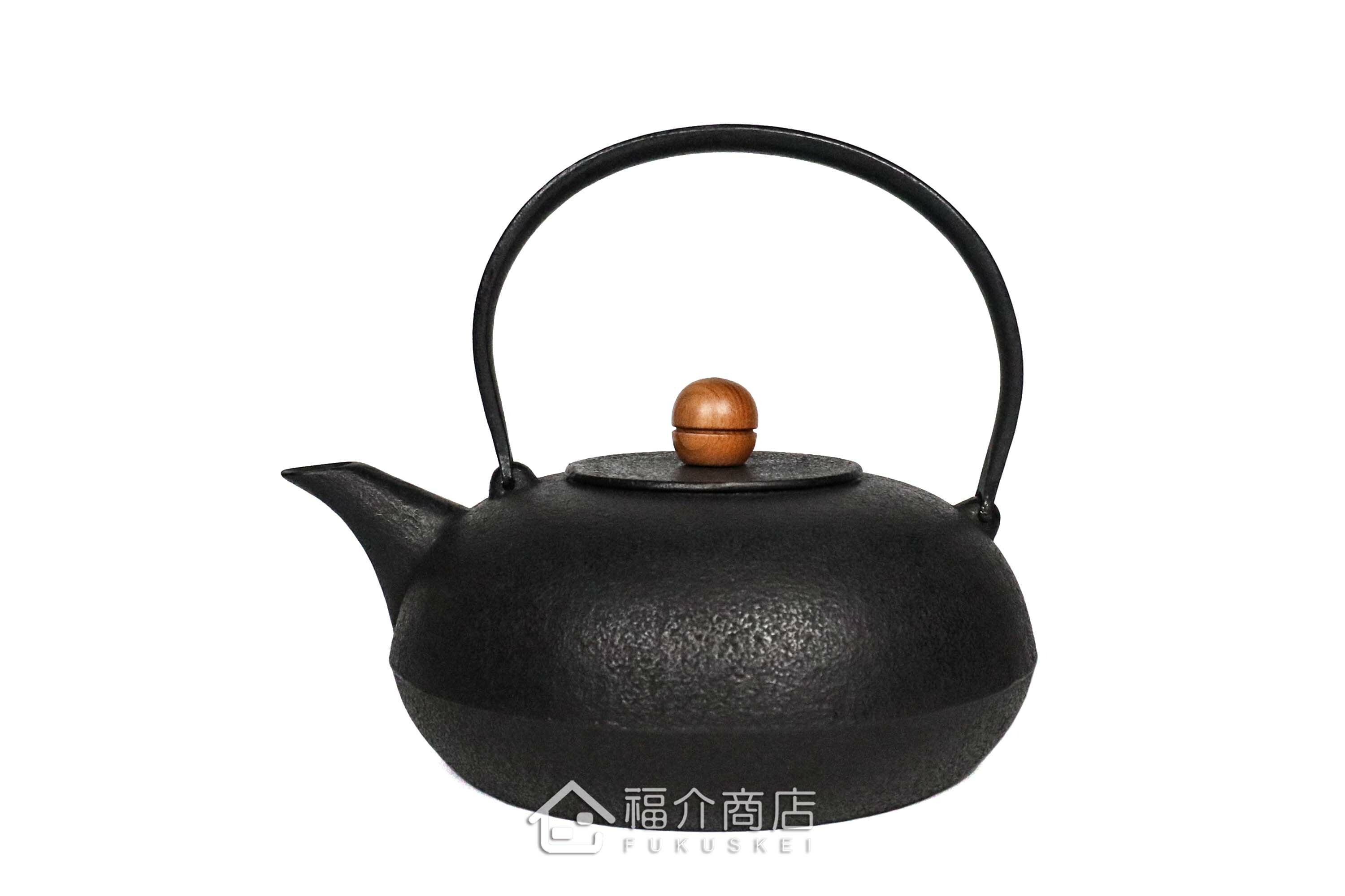 薰山工房所製作煮水泡茶用的鐵壺