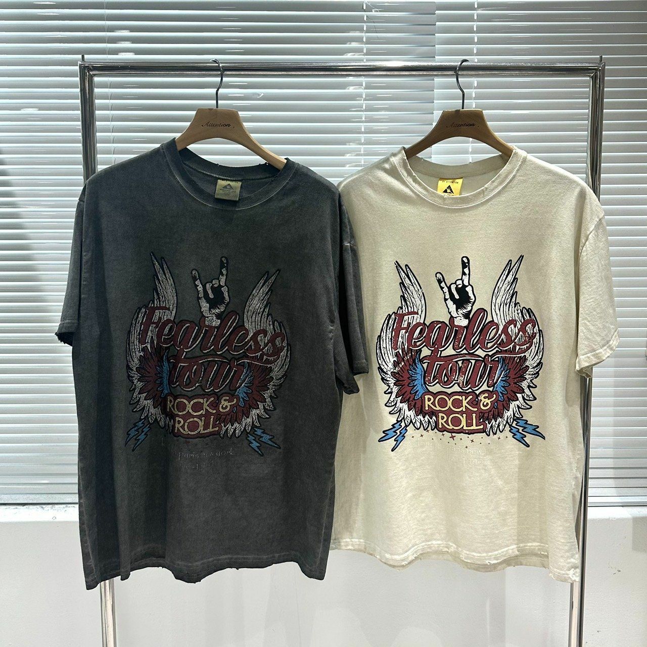 洗水英文字圖案短袖Tee BY ATTENTION-067T