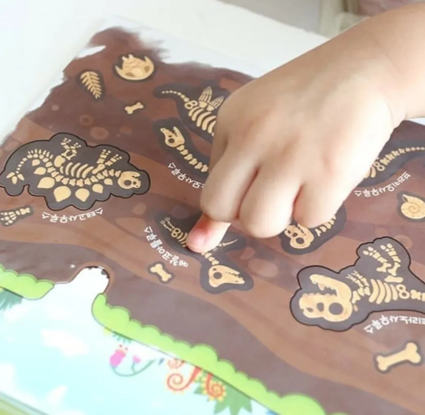 《 韓國 ROIBOOKS 》 魔法水畫冊（恐龍款/附畫筆）