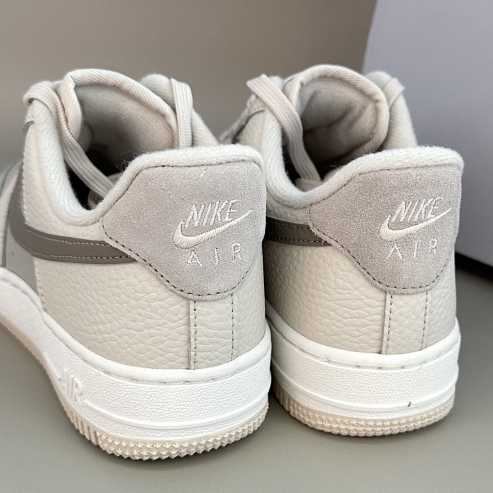 Nike Air Force 1 Low Fossil 泰迪燕麥灰 奶棕 拼接 女鞋 FB8483-100