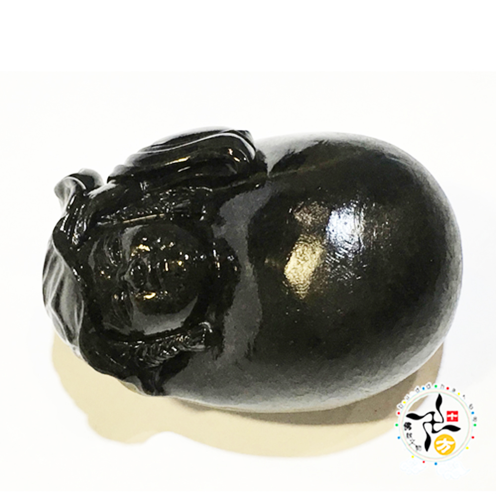 荷葉女 巧雕黑石6.8*5.6*4.1公分【十方】144032