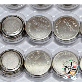 鈕扣電池LR44(日月型計數器專用)2顆【十方】134694