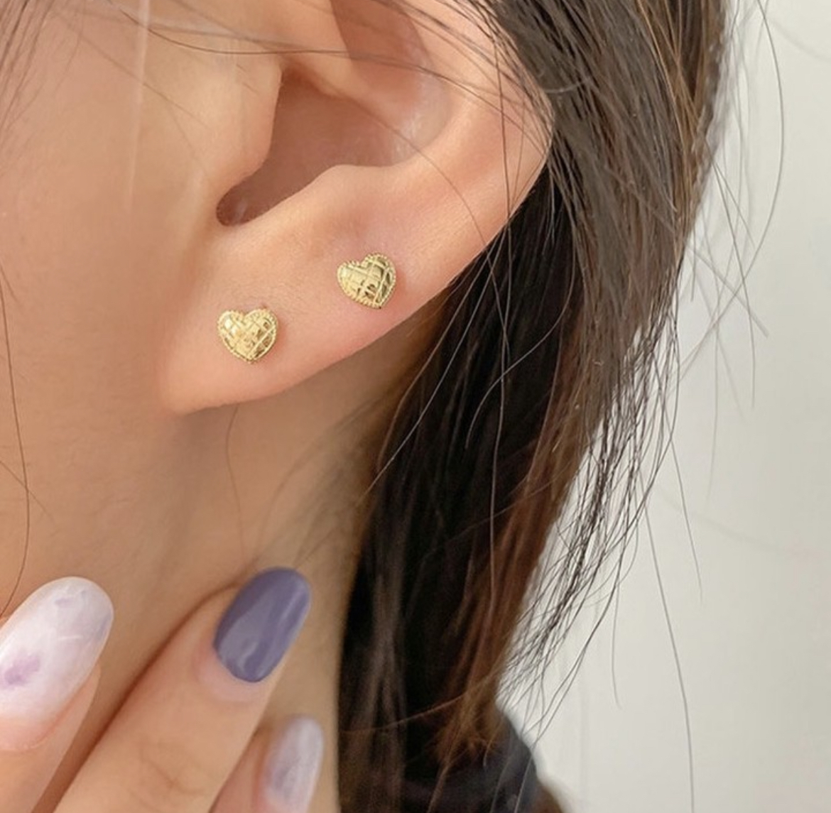 菱格金桃心鈦鋼耳釘