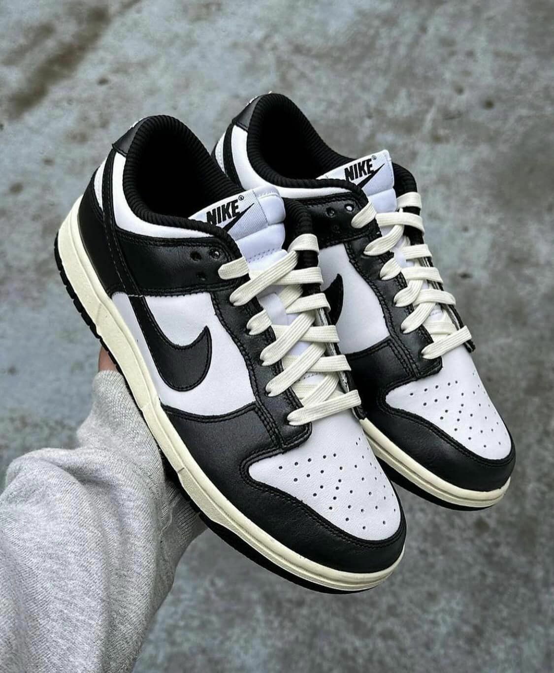 NIKE DUNK LOW 