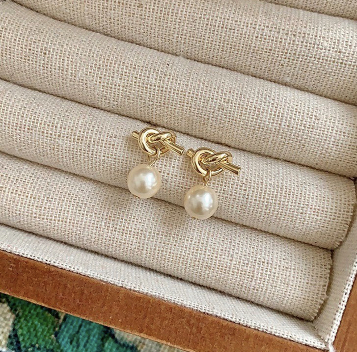 金扭結 白銀珍珠小吊墜