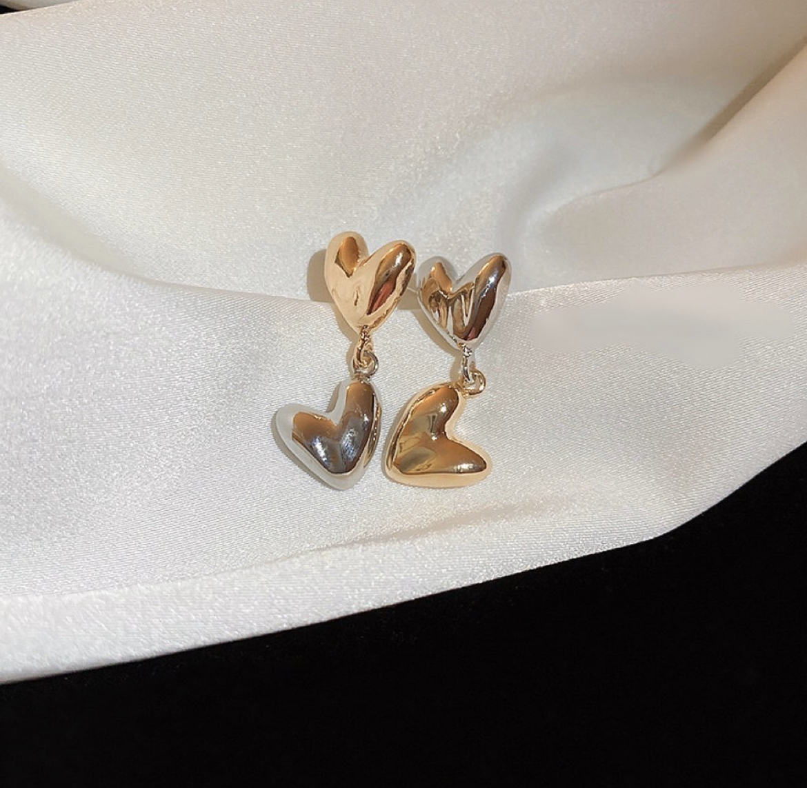 金銀小桃心 撞色時髦小墜