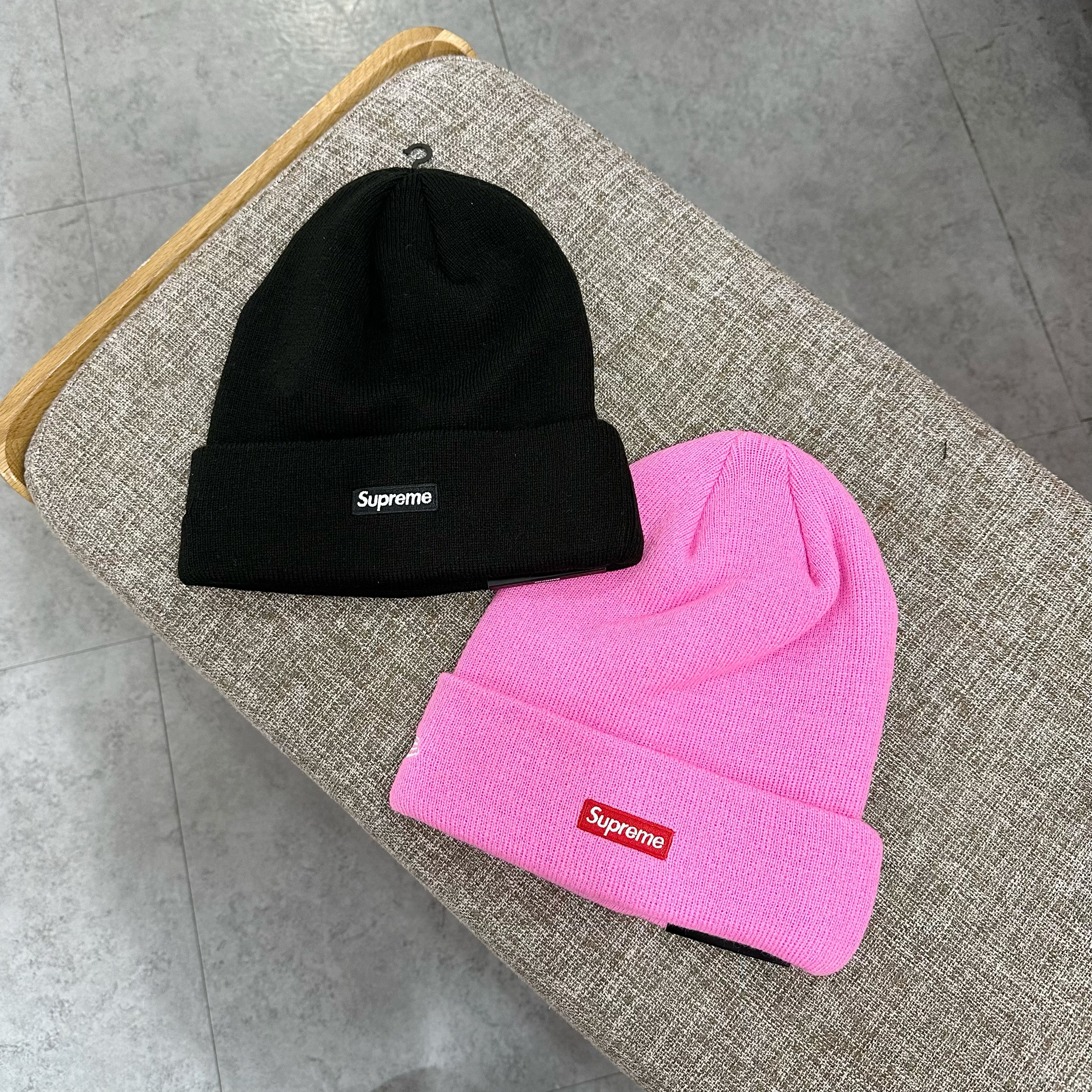 SUPREME 23FW NEW ERA S LOGO BEANIE