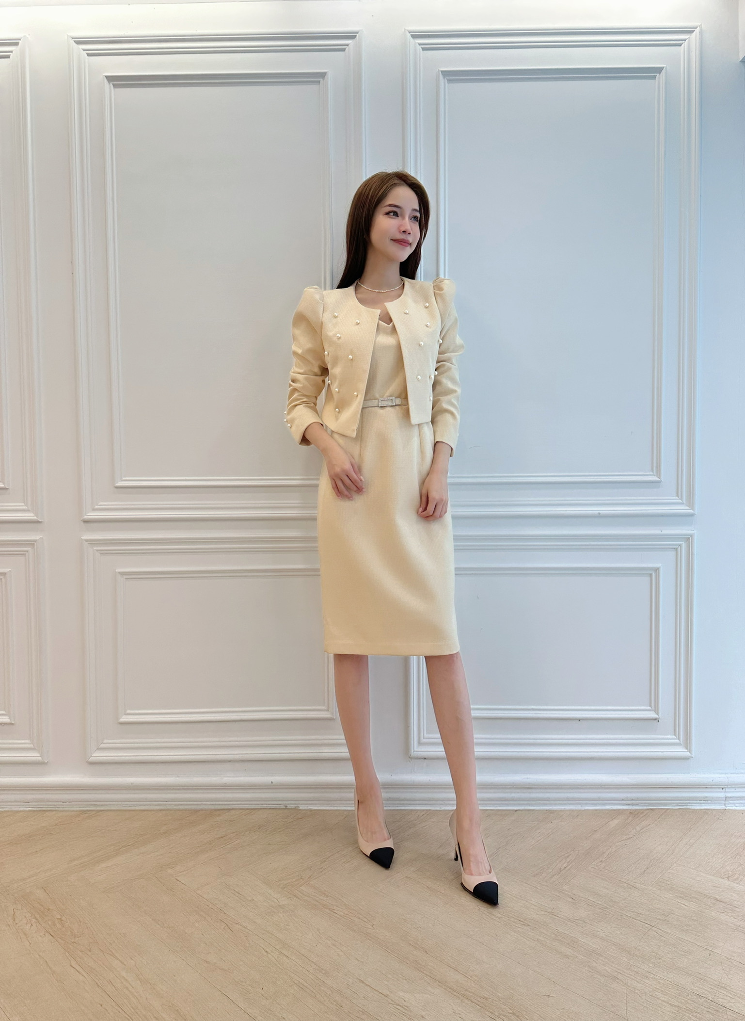 方弧領寬肩合身洋(黃)