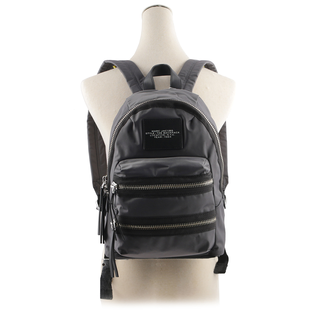 【MARC JACOBS】The Biker 尼龍帆布三層拉鍊中款後背包(影灰色) 2F3HBP029H02 061