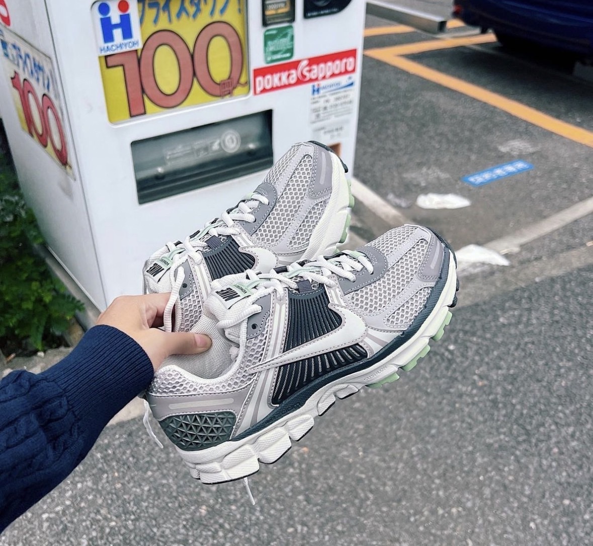 現貨┃女鞋 NIKE ZOOM VOMERO 5 V5 灰色 異材質 復古 慢跑鞋 FB8825-001