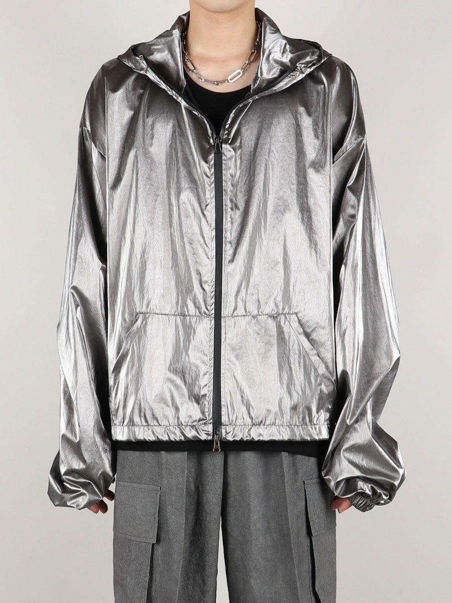 短款金屬拉鍊連帽外套