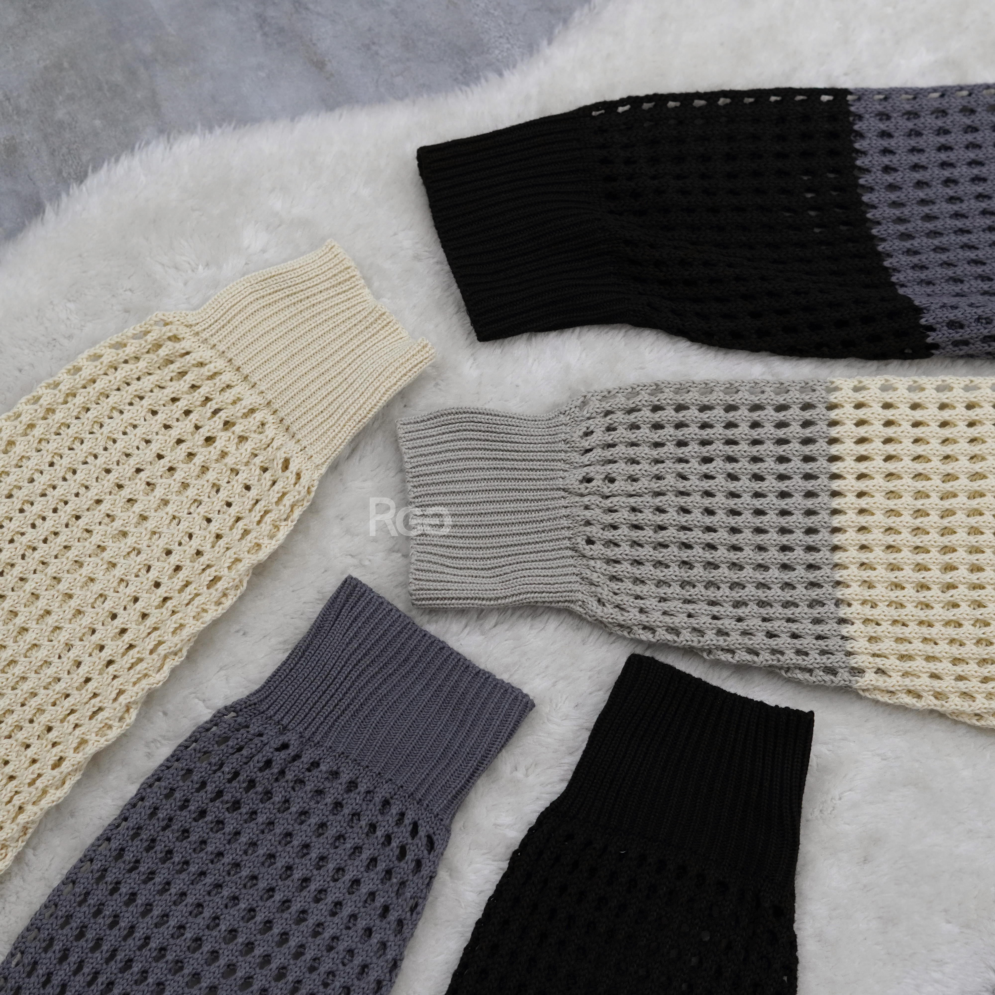 韓國洞洞針織毛衣袖口細節照