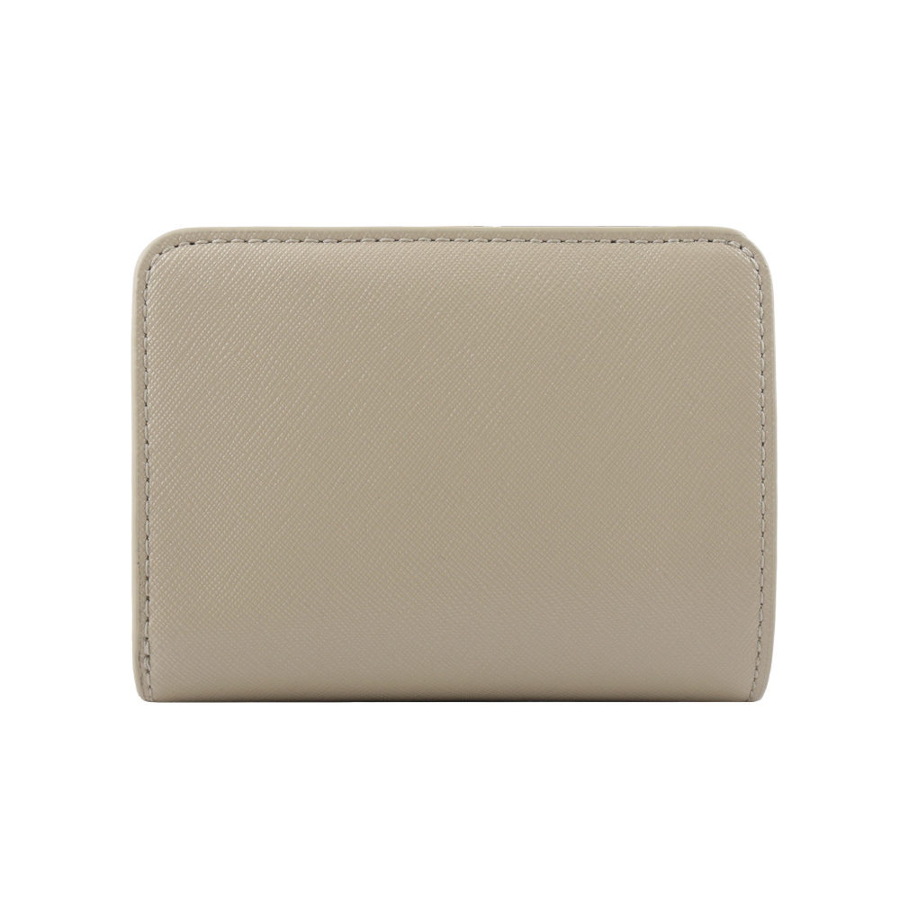 【MARC JACOBS】The Snapshot 防刮皮革暗釦二折撞色短夾(卡其色) 2F3SMP062S07 241