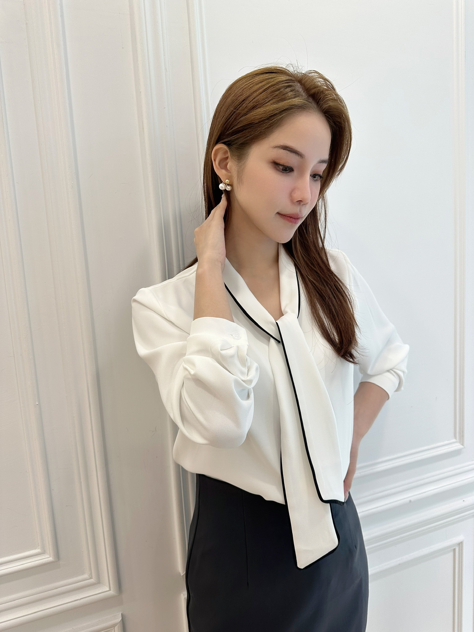 滾邊領巾上衣(長袖)