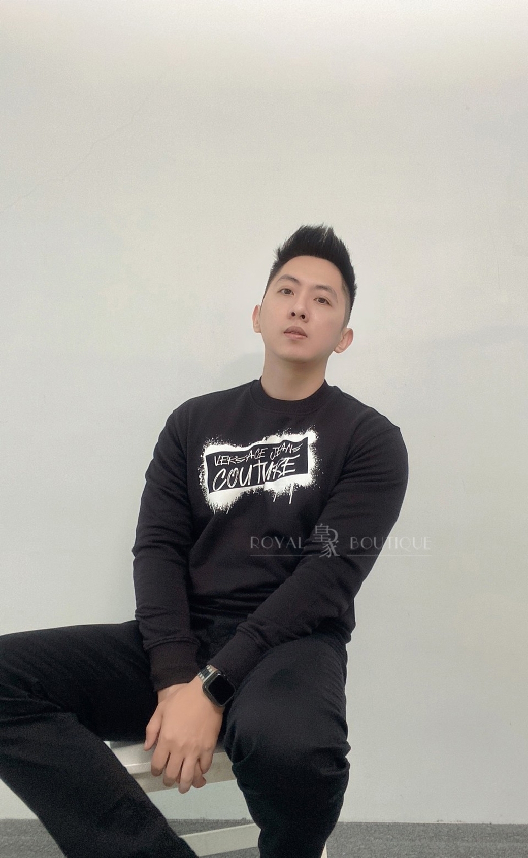 VERSACE  胸前潑漆英字印花大學T