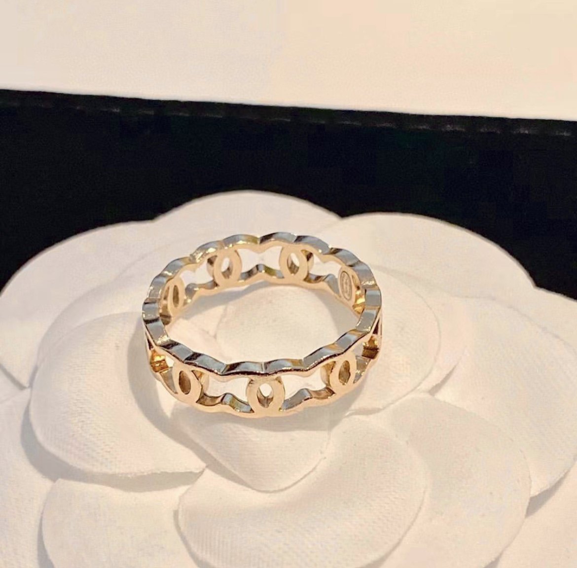 香奶奶 雙c經典鏤空翻玩戒指