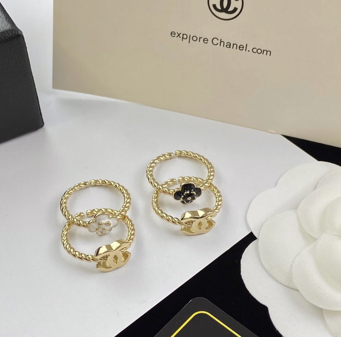 香奶奶 雙c山茶花二件翻玩開口戒set