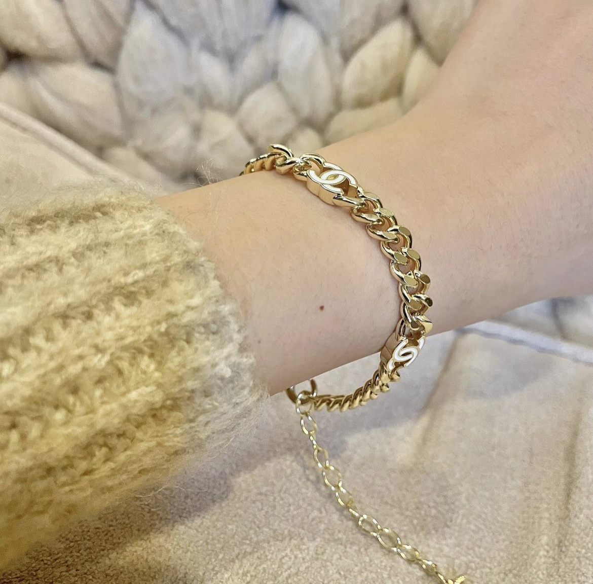 香奶奶 白琺瑯經典雙c金鍊翻玩系列