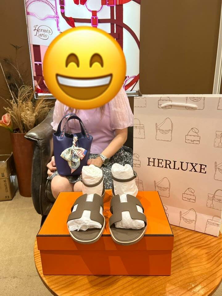 爽快靚靚來pick up拖鞋🥳 靚靚對實物好滿意💕 多謝你嘅支持🫶