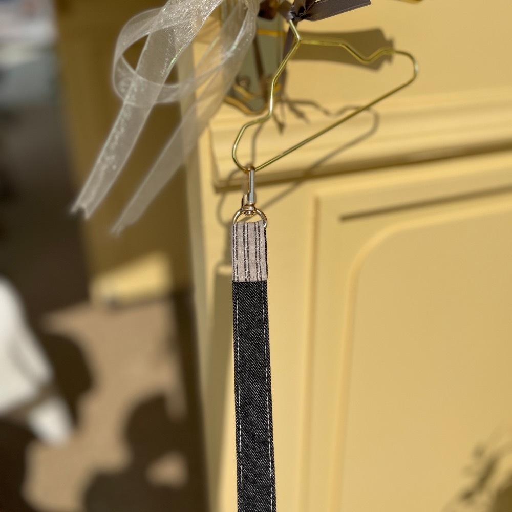 COZY-N 卡其與黑拉繩