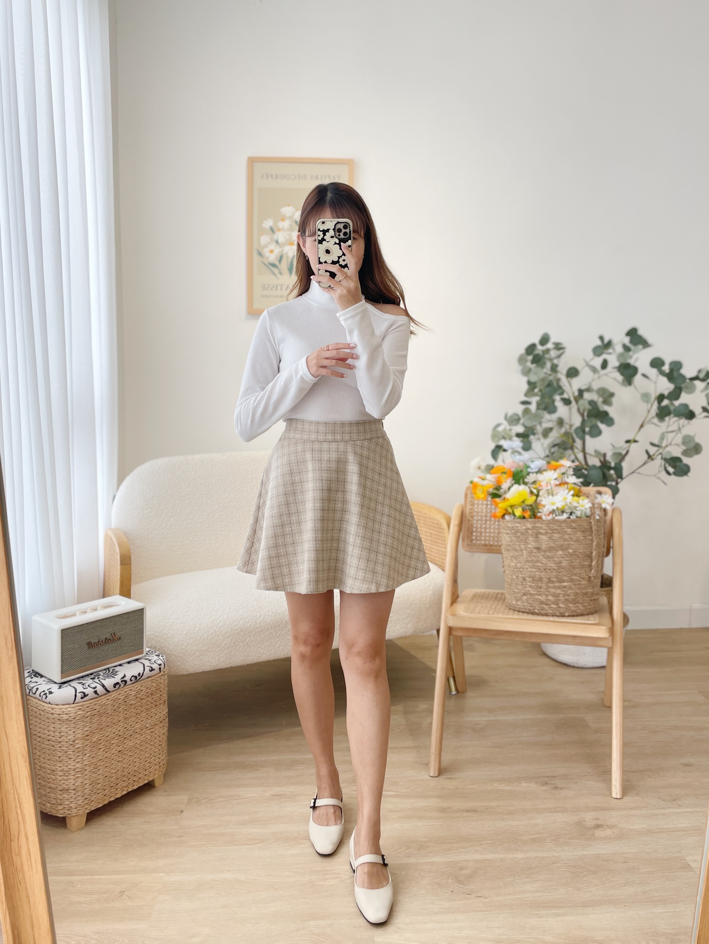 T840 Charming High Neck Top