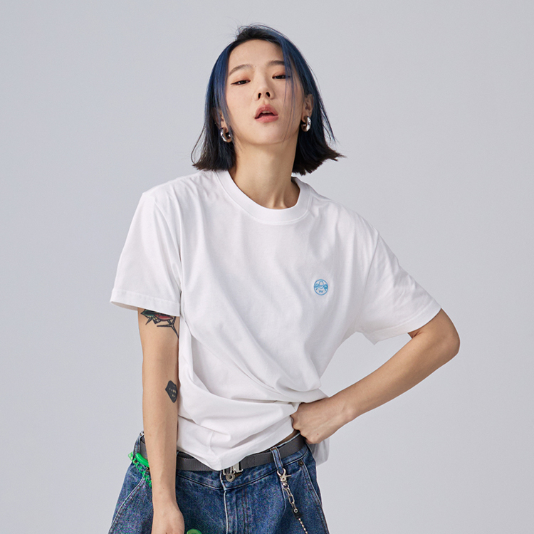 品牌LOGO繡花正常版短T｜白