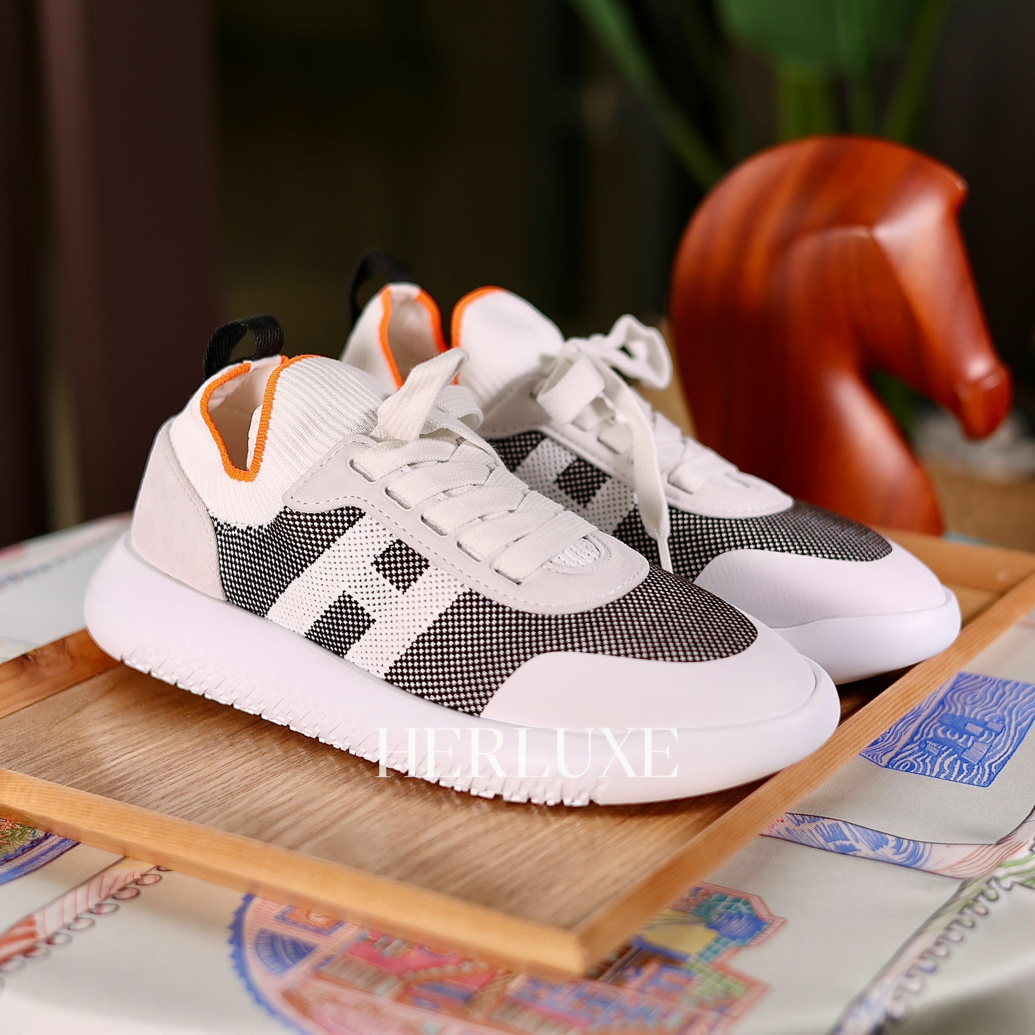 Crew sneakers blanc/noir size 36.5