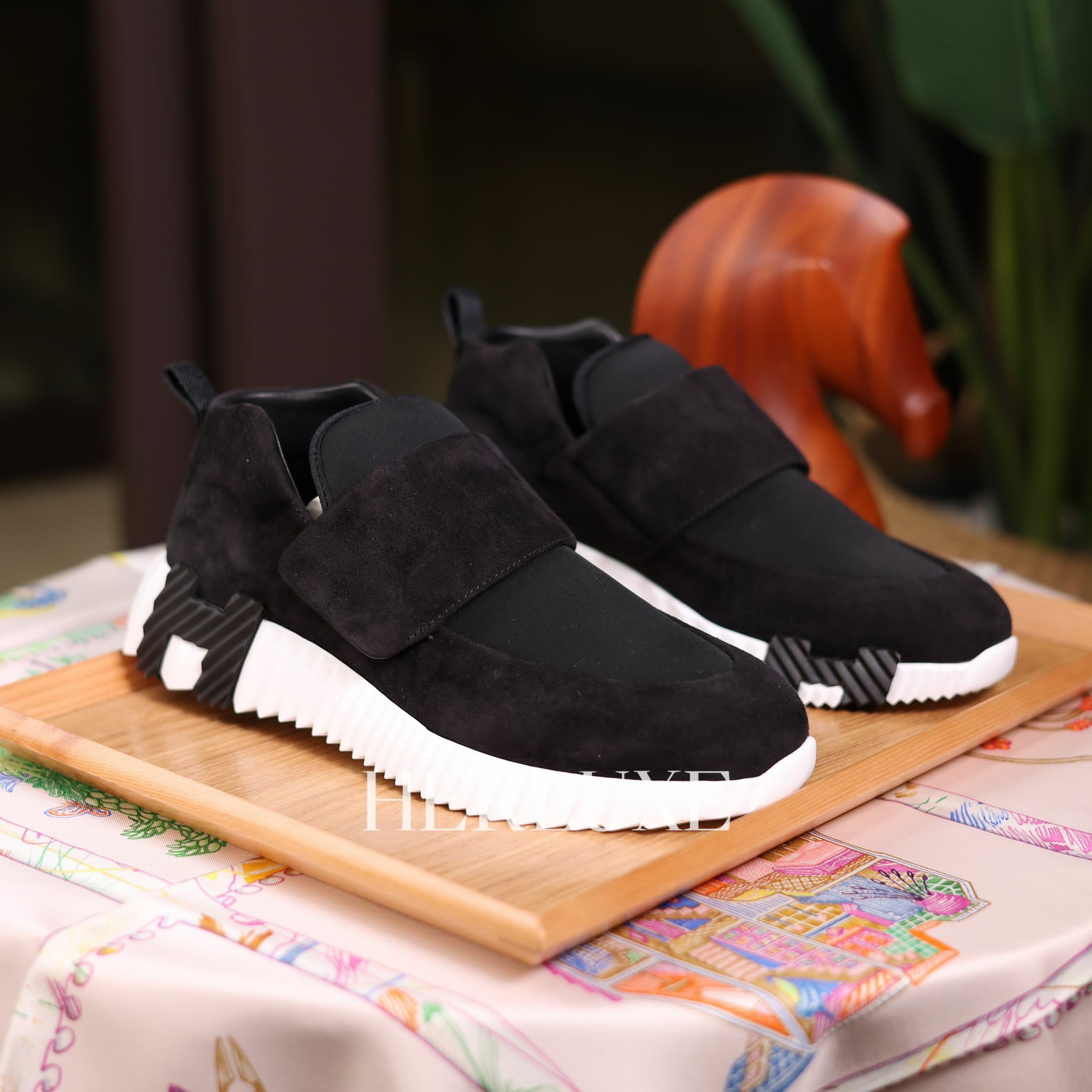 Velours Sneaker Noir size 37