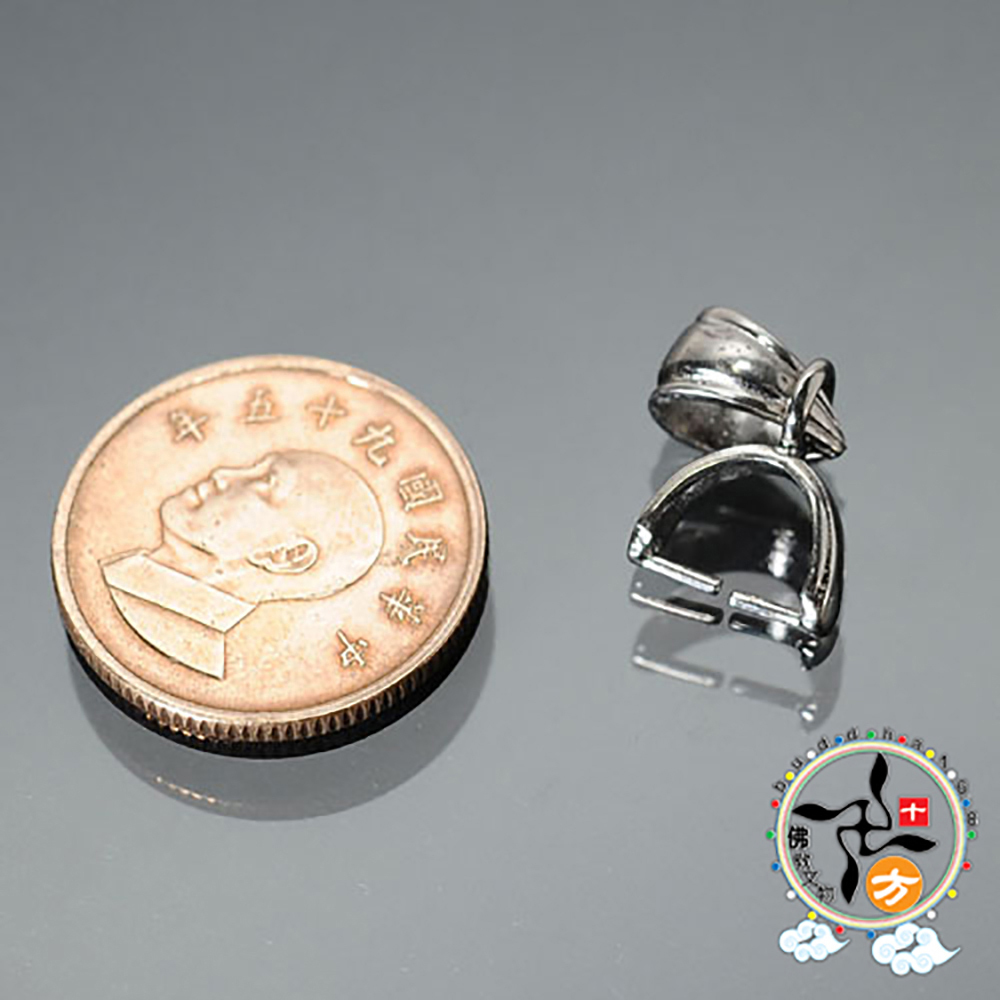 墜飾扣頭約 1.5 公分扣處 0.5*0.3公分【十方】128996