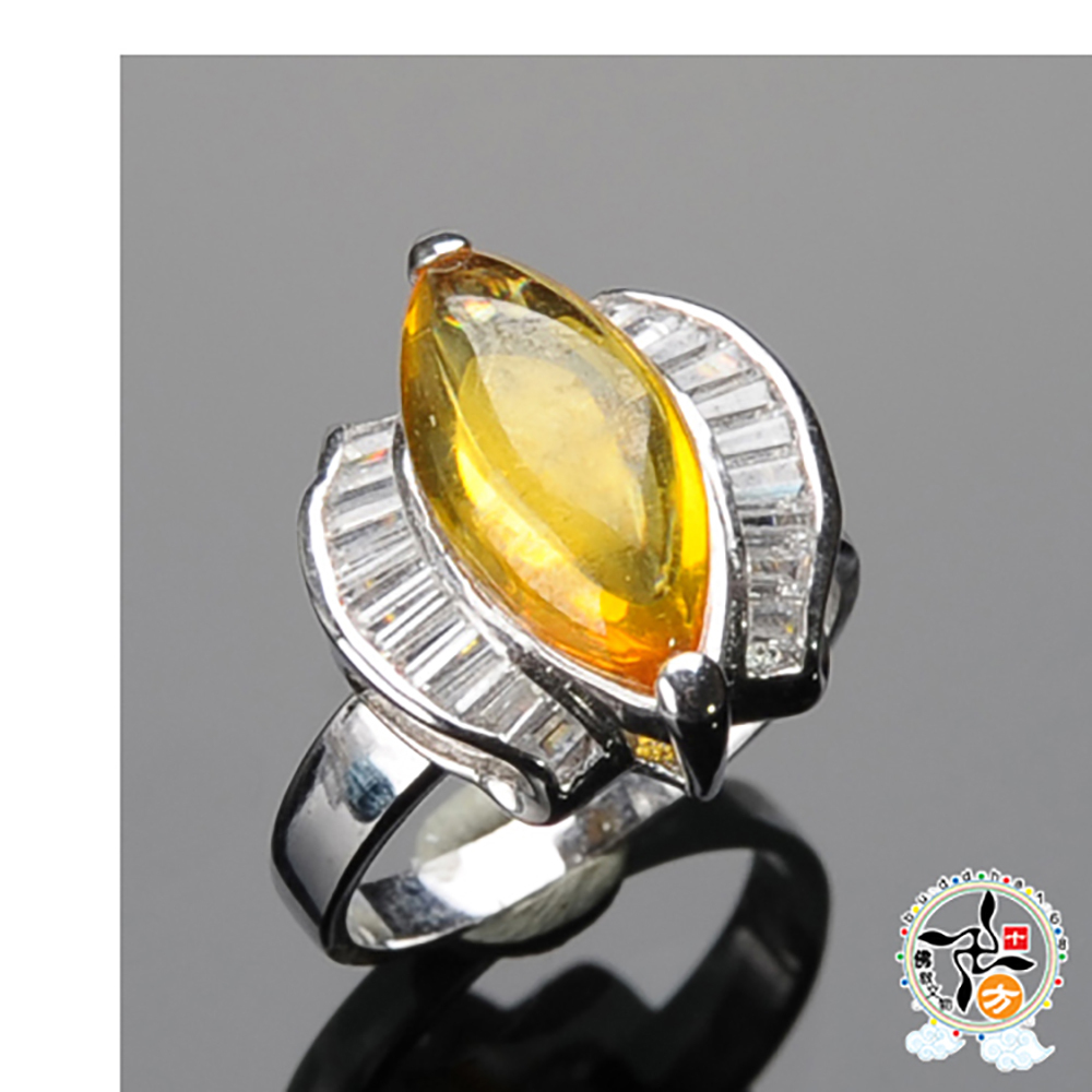 琥珀{鑲鑽}戒只19mm【十方】136301