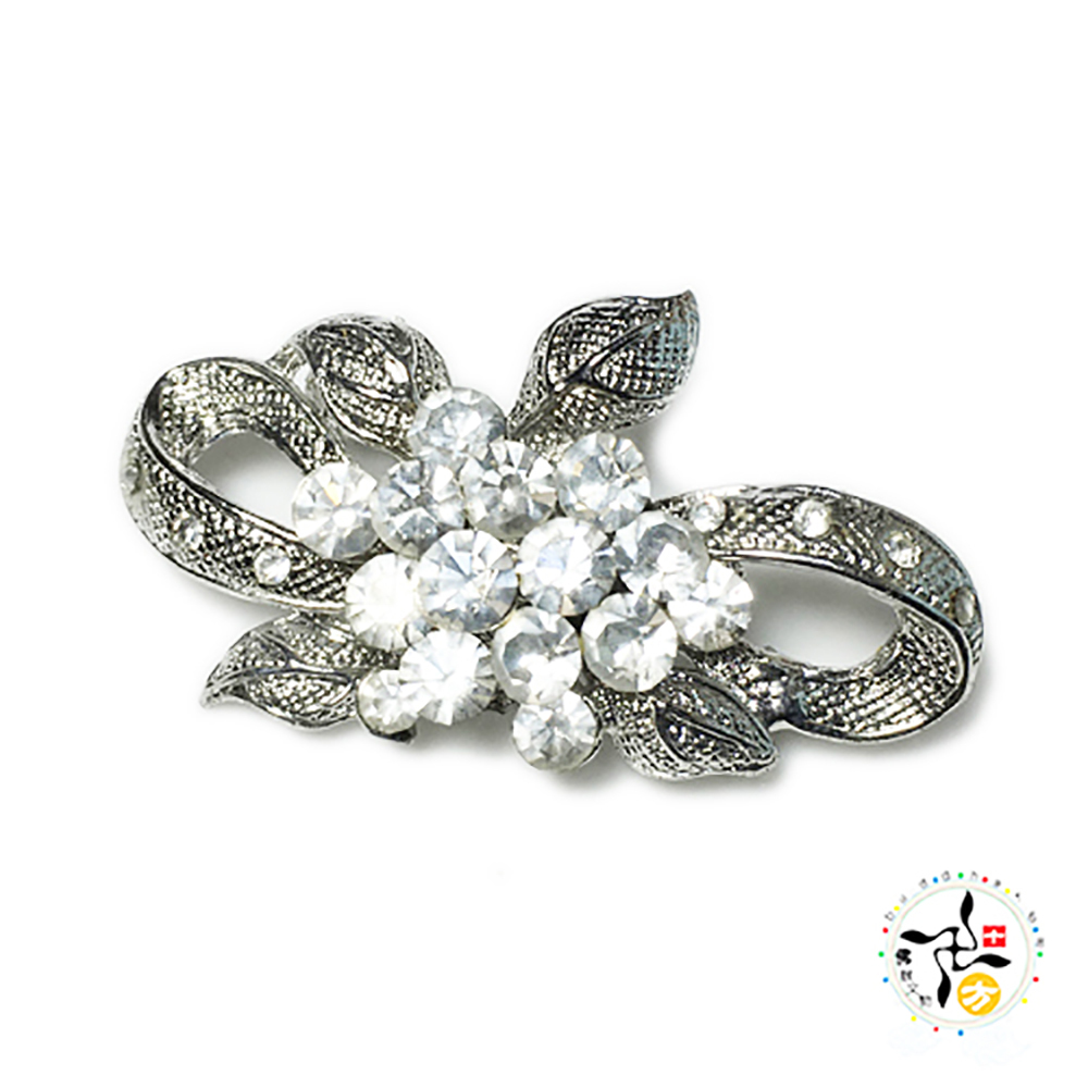 鑲鑽典雅別針 4.5*2 公分【十方】144177