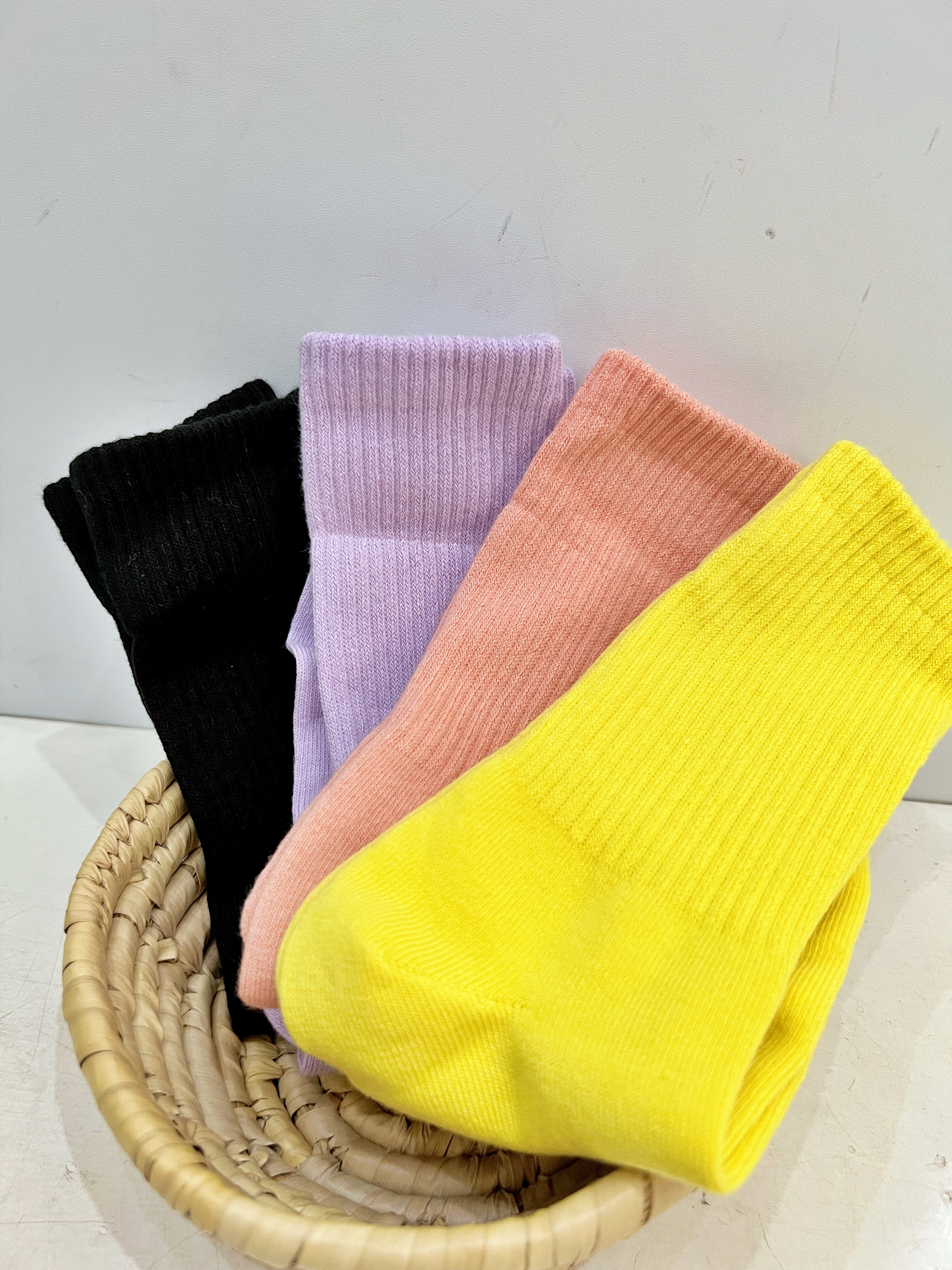 正韓實搭繽紛色系中筒襪