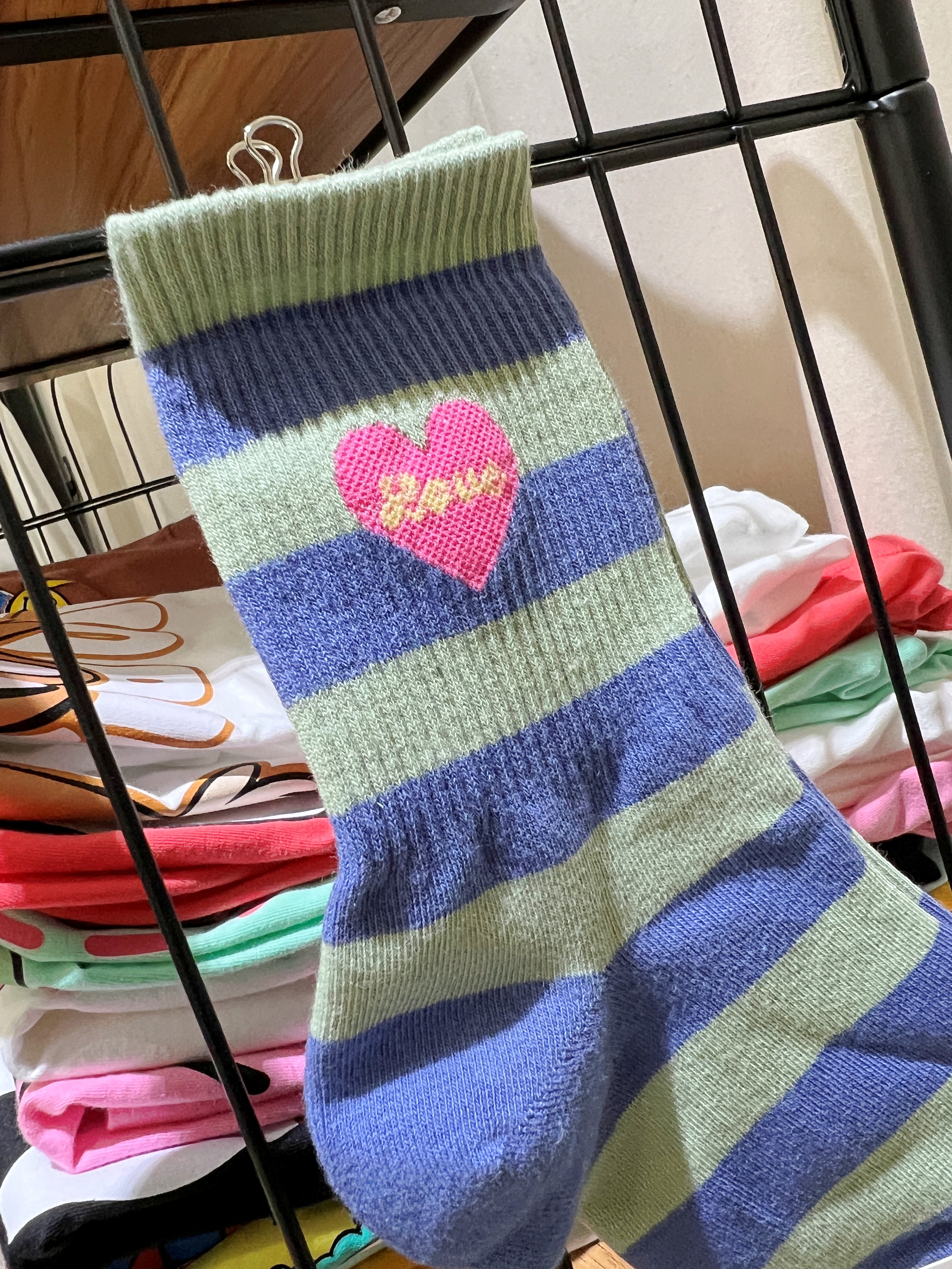 正韓跳色藍綠條紋愛心襪