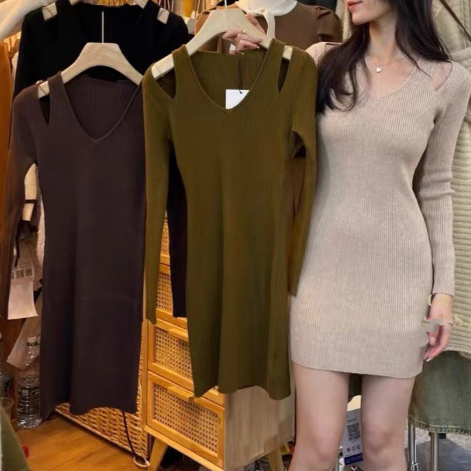 DR23W1032 簡約百搭小性感連身裙