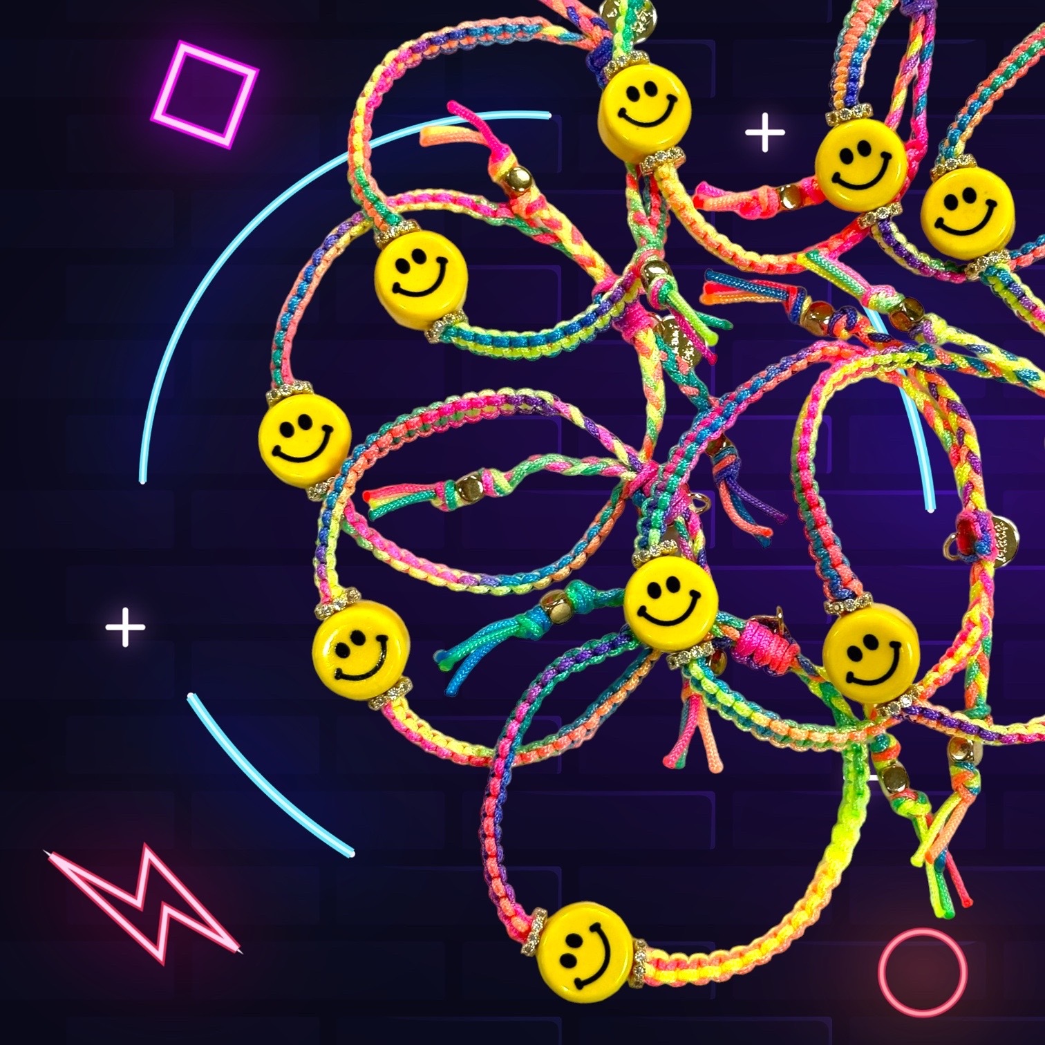 Feliz Charm ｜笑臉編織手環