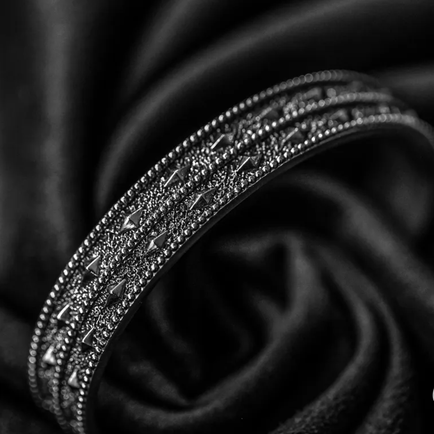 Hardwired - Dazzle C.手工訂製純銀 手環