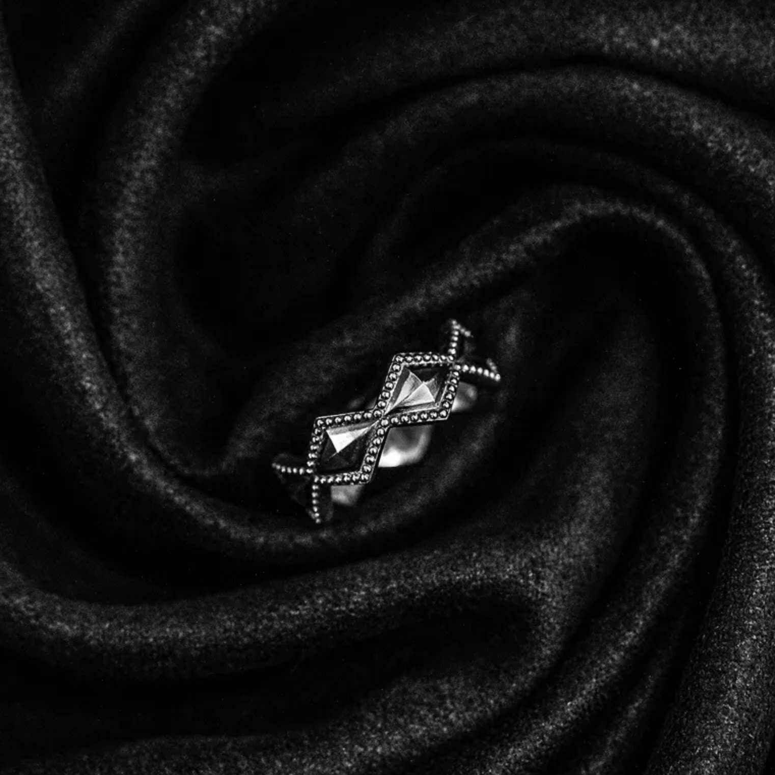 Hardwired - Roamer｜8 mm 手工訂製純銀 戒指