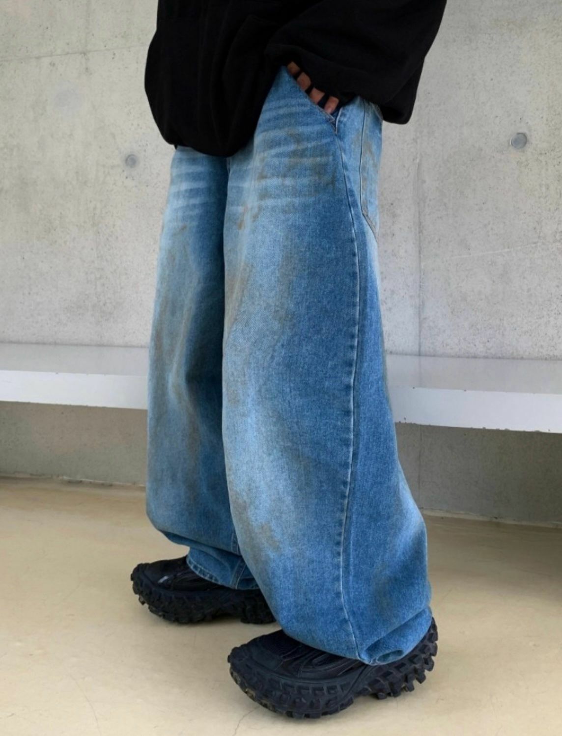 洗水污漬超鬆身牛仔褲 J696